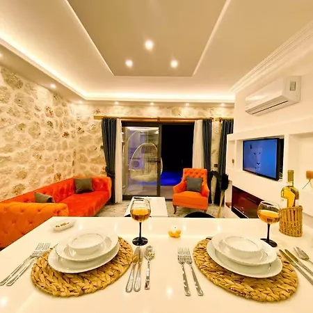 Deniz Manzarali Balayi Villasi 2~ Hotel Kaş